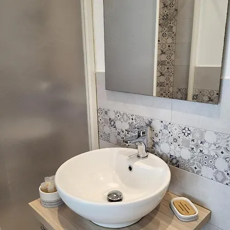 بيت ضيافة Catalogna10 3*